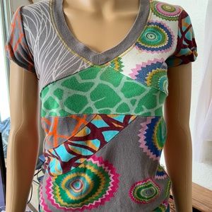 T-SHIRT